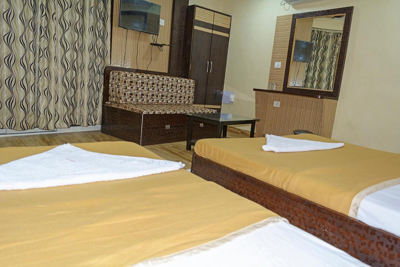 Hotel Mukesh Residency Pune Bagian luar foto