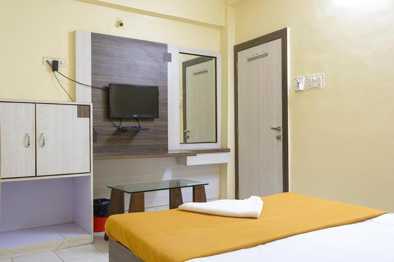 Hotel Mukesh Residency Pune Bagian luar foto