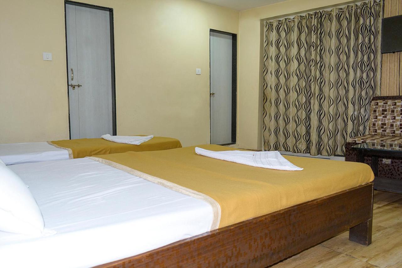 Hotel Mukesh Residency Pune Bagian luar foto