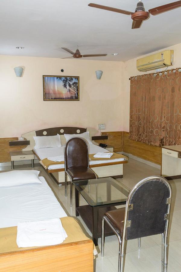Hotel Mukesh Residency Pune Bagian luar foto